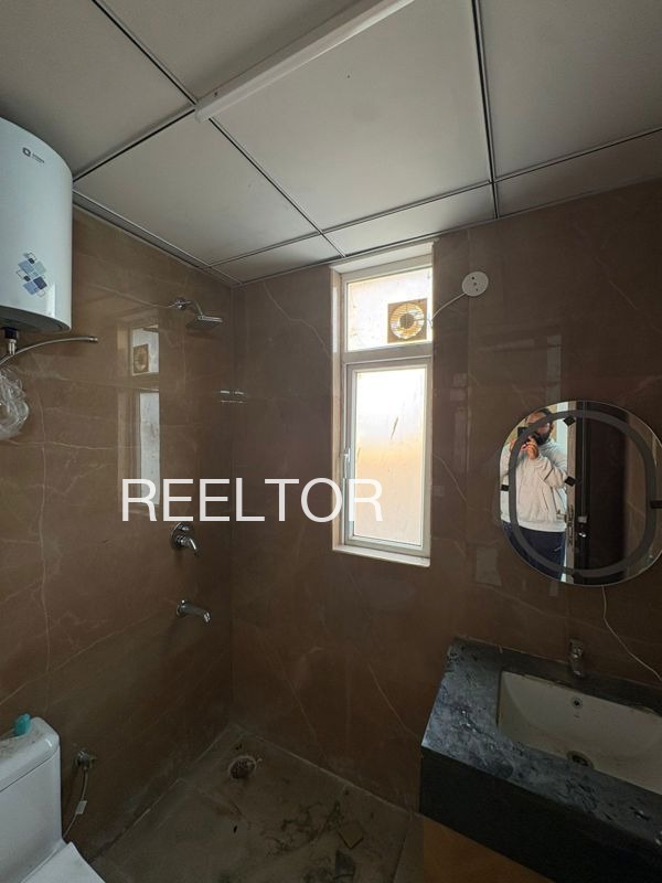 Shop For Rent In Peringal Colony Payyannur