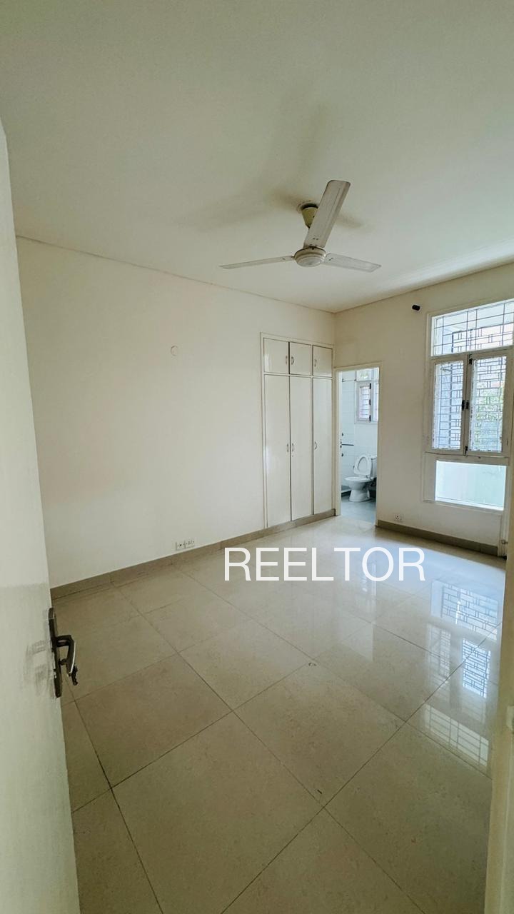 Shop For Rent In Punjabi Camp Model Town