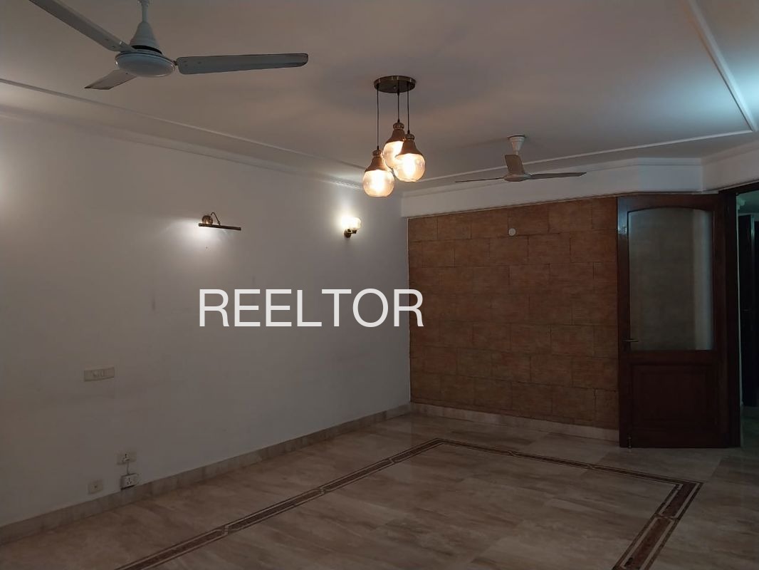 Shop For Rent In Kurla East
