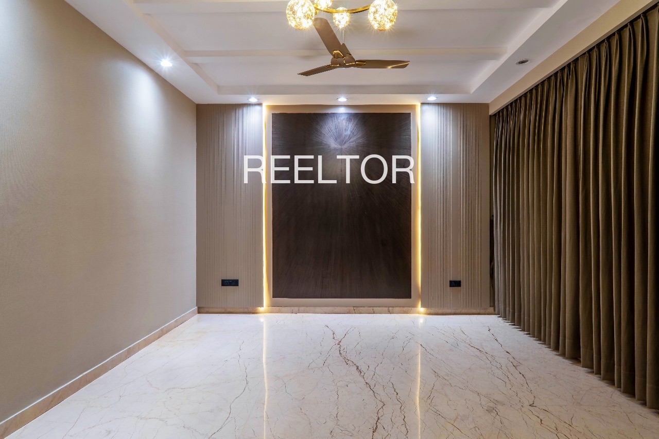 Shop For Rent In Sarkima Chandrapur