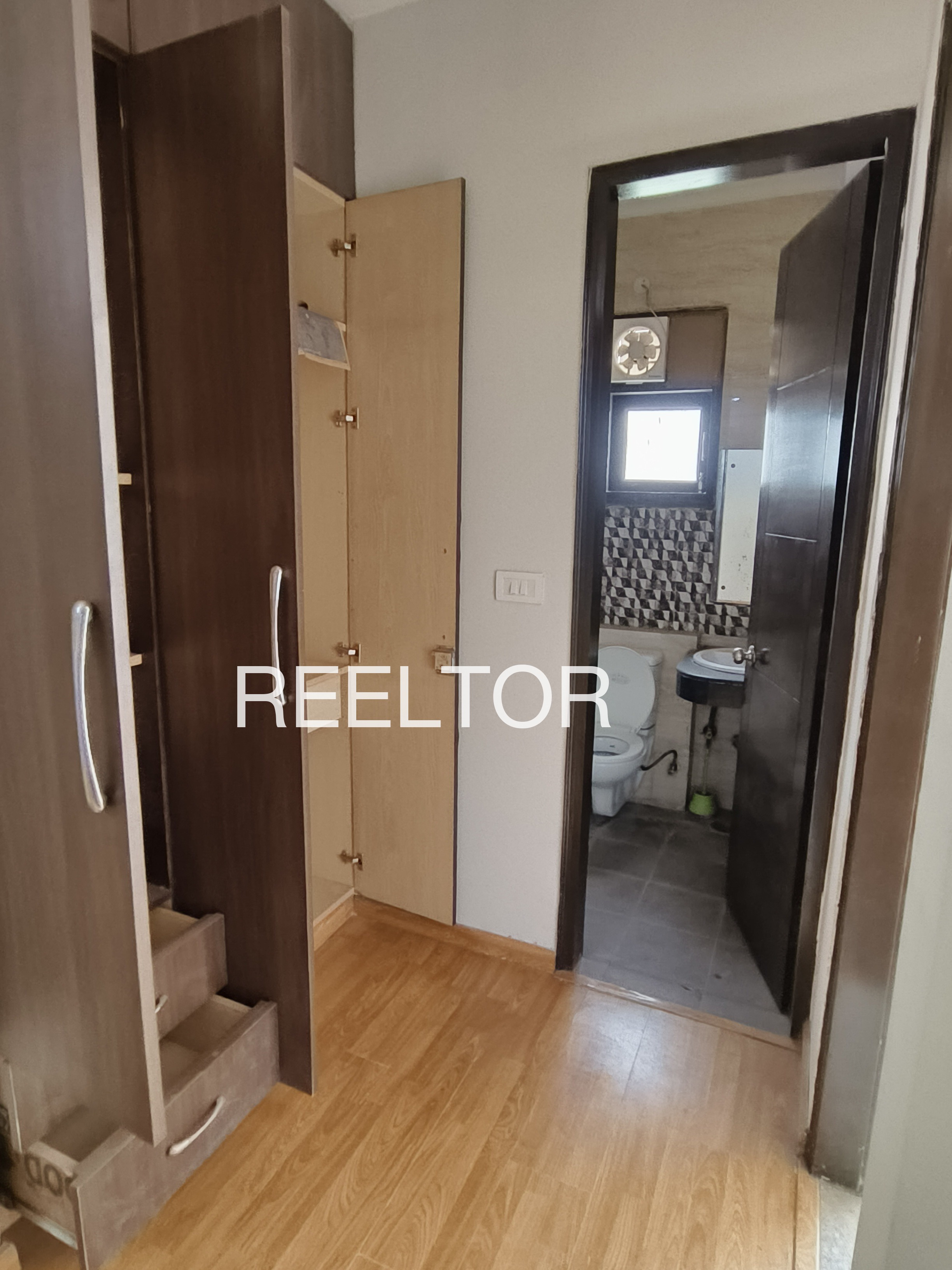 Shop For Sale In Wakurde Shirala