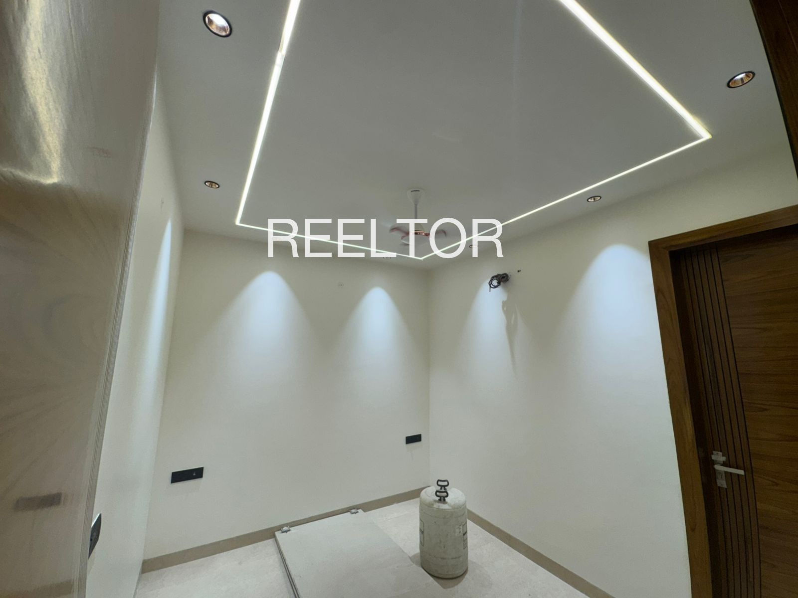 Shop For Sale In Jigini Rajauri