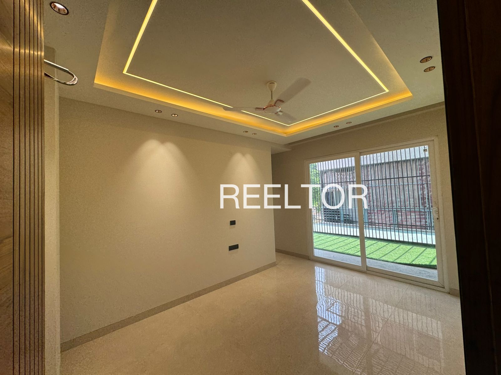 Shop For Rent In Pasawada Sardarpur