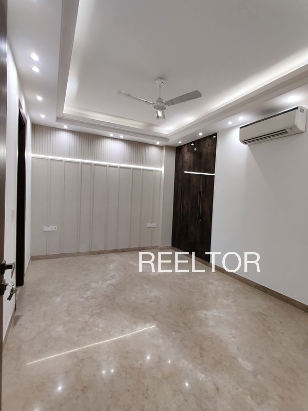 Shop For Rent In Sandhana Chaubatta Khal