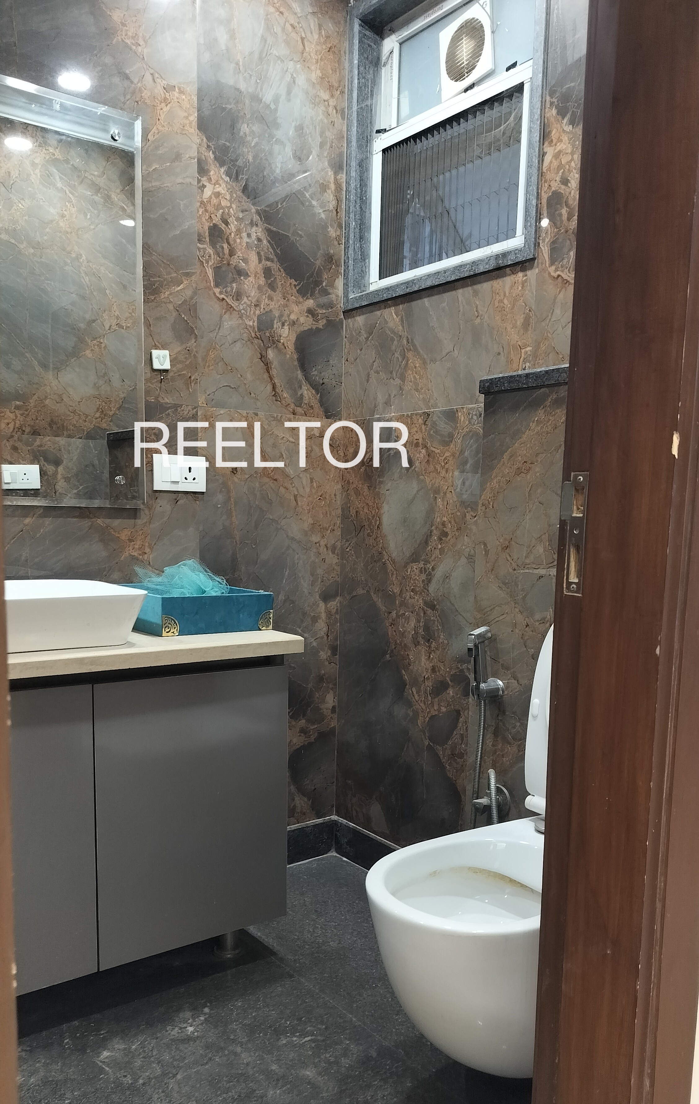 Shop For Sale In Nipaniya Sehore