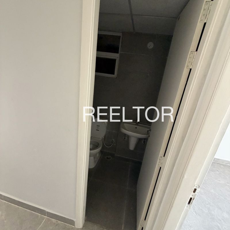 Shop For Sale In Gomindatanr Jamua