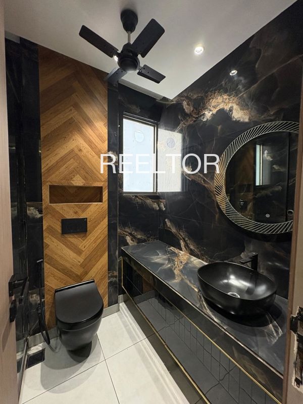 Shop For Sale In Pachen Khurd Buhana