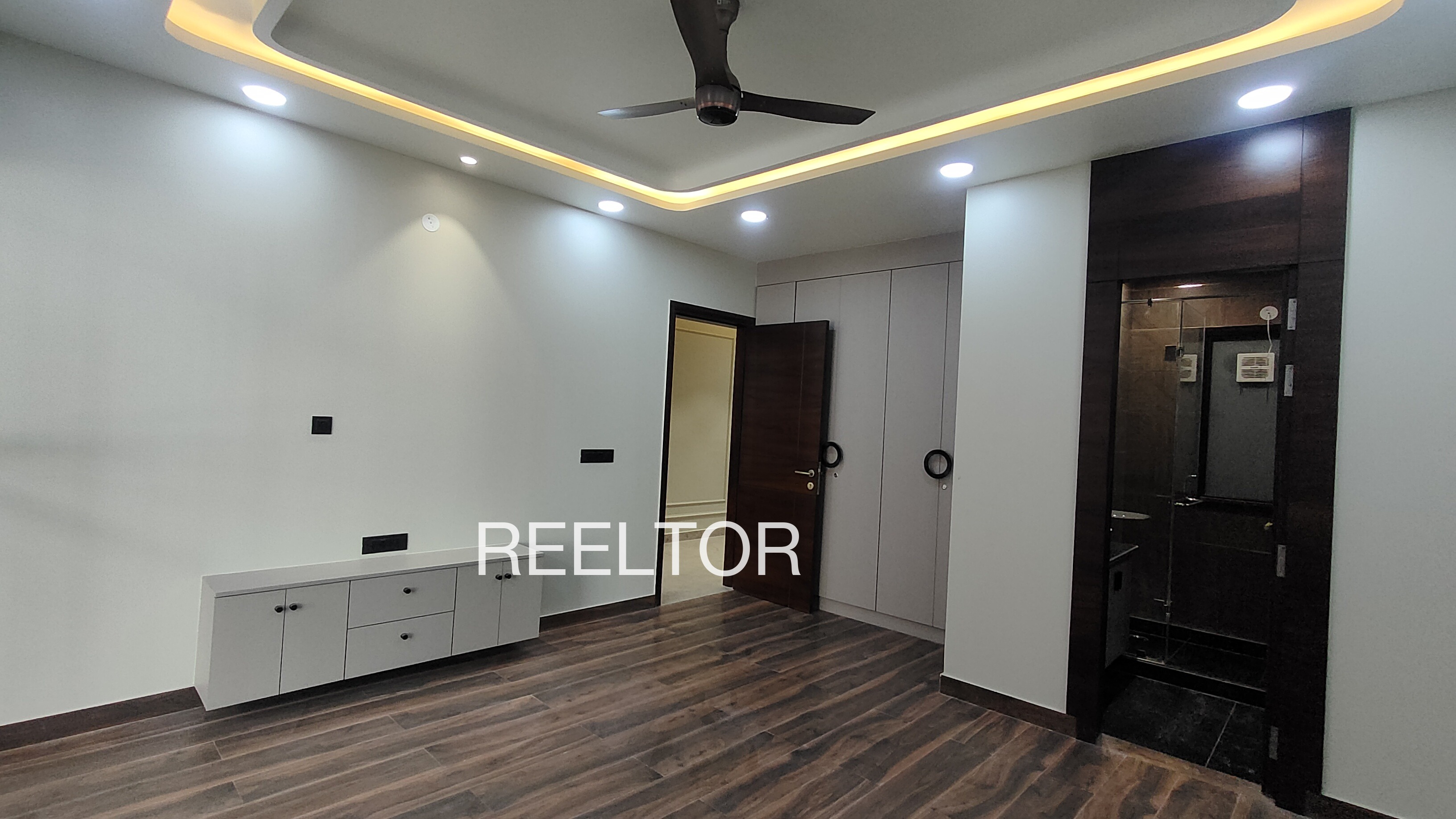 Shop For Rent In Press Enclave Hauz Khas