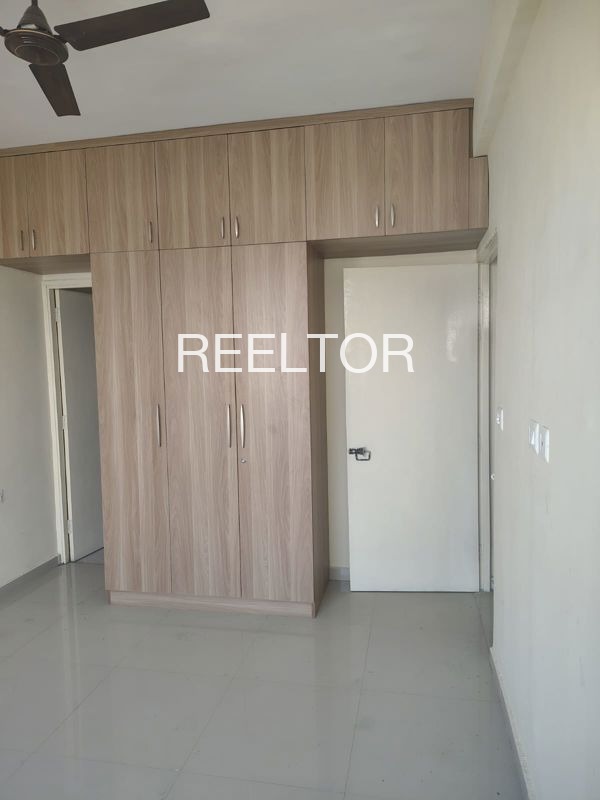 Shop For Sale In Taalgaon Karad