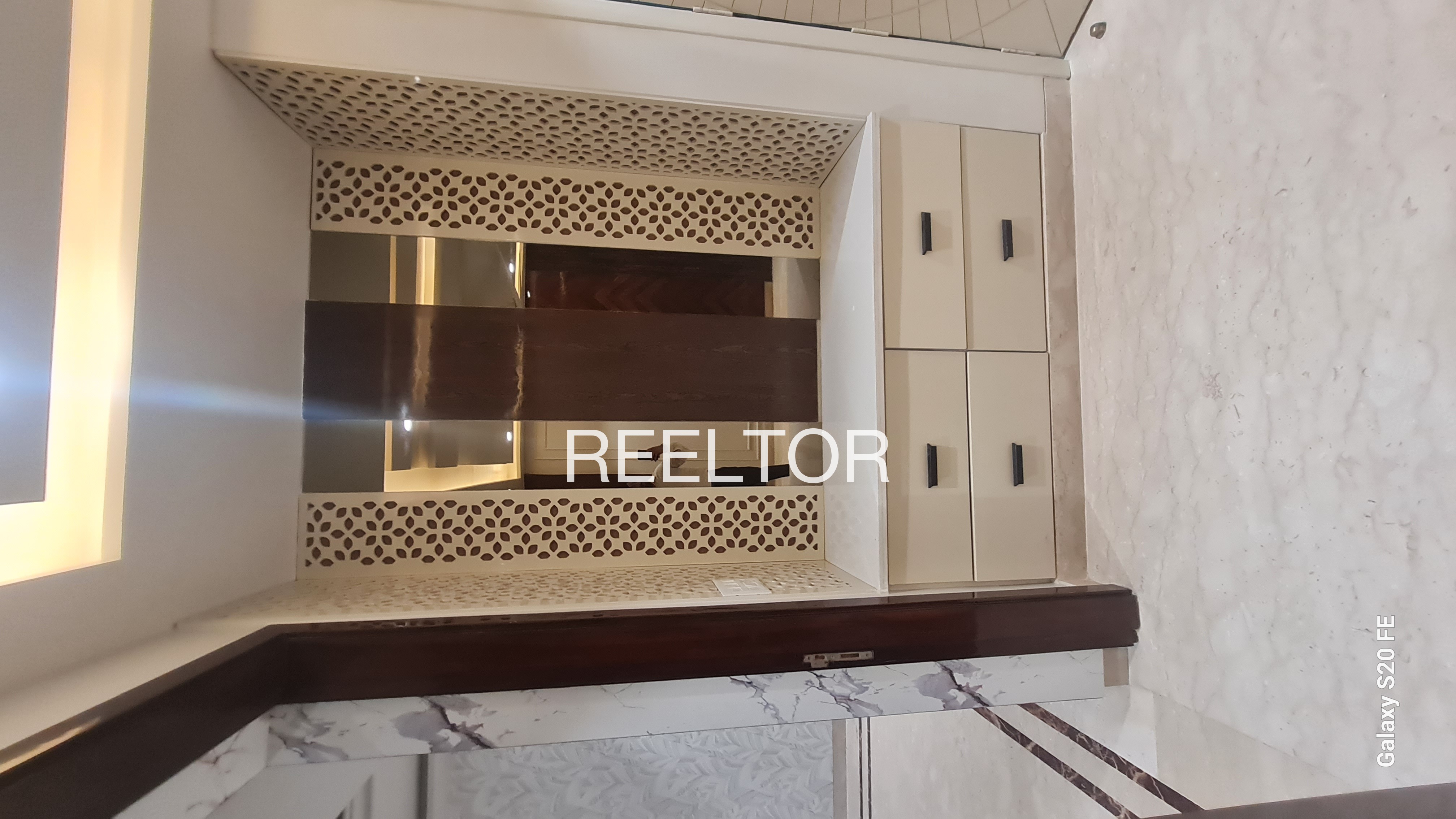 Shop For Sale In Paniv Malshiras