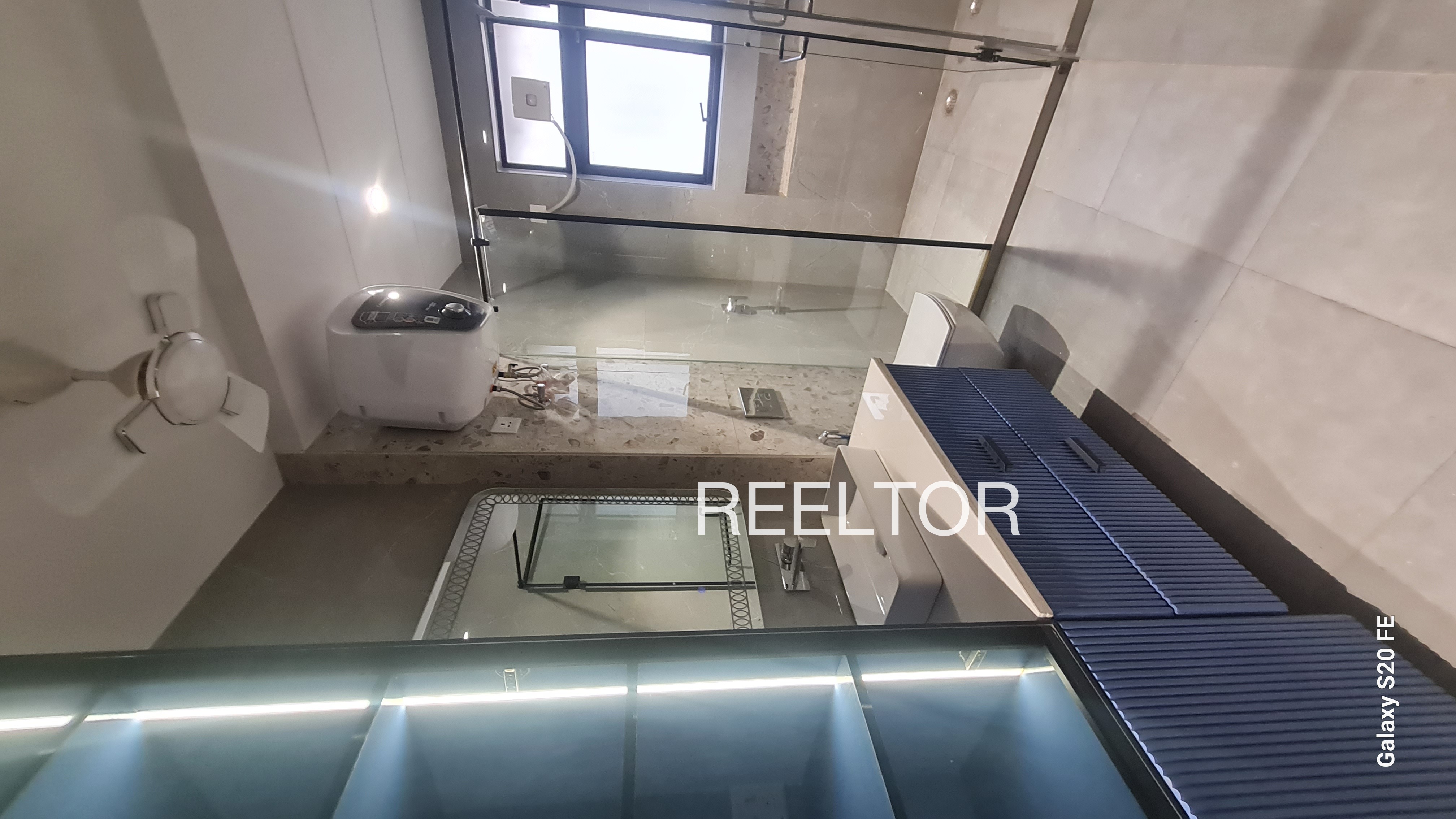 Shop For Sale In Kaslus Banihal