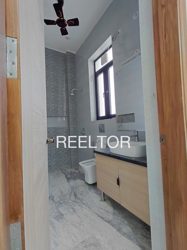 Shop For Rent In Rusipada Kanpur