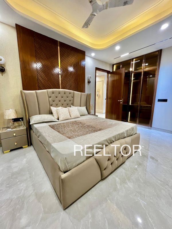 Shop For Rent In Nehru Nagar Defence Colony