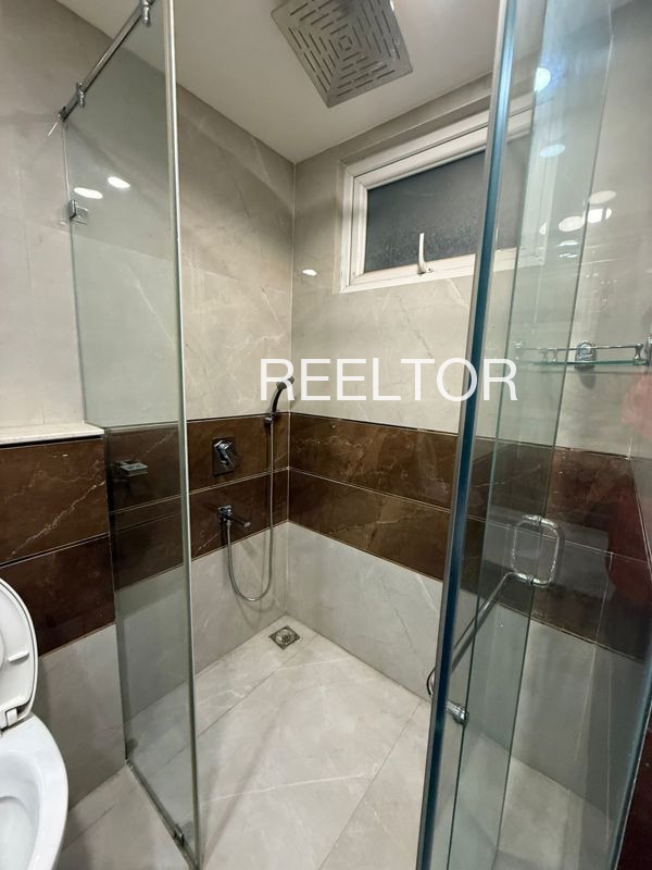 Shop For Rent In Sagra Huzur