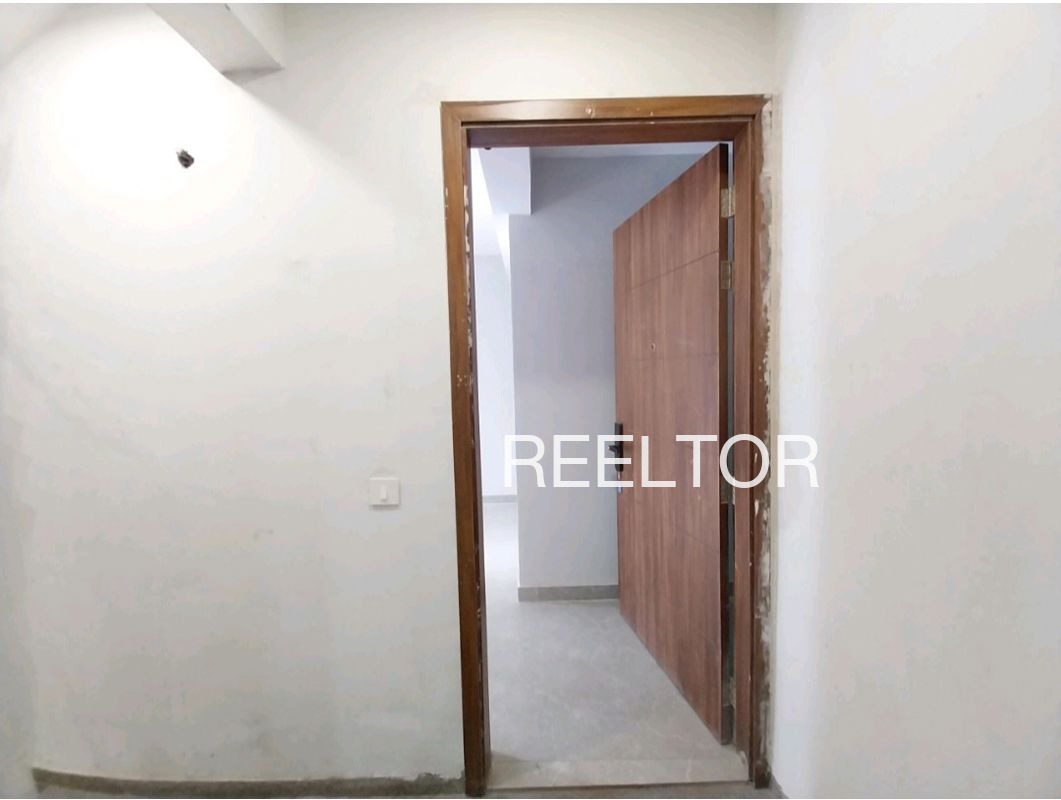 Shop For Rent In Nehru Nagar Defence Colony