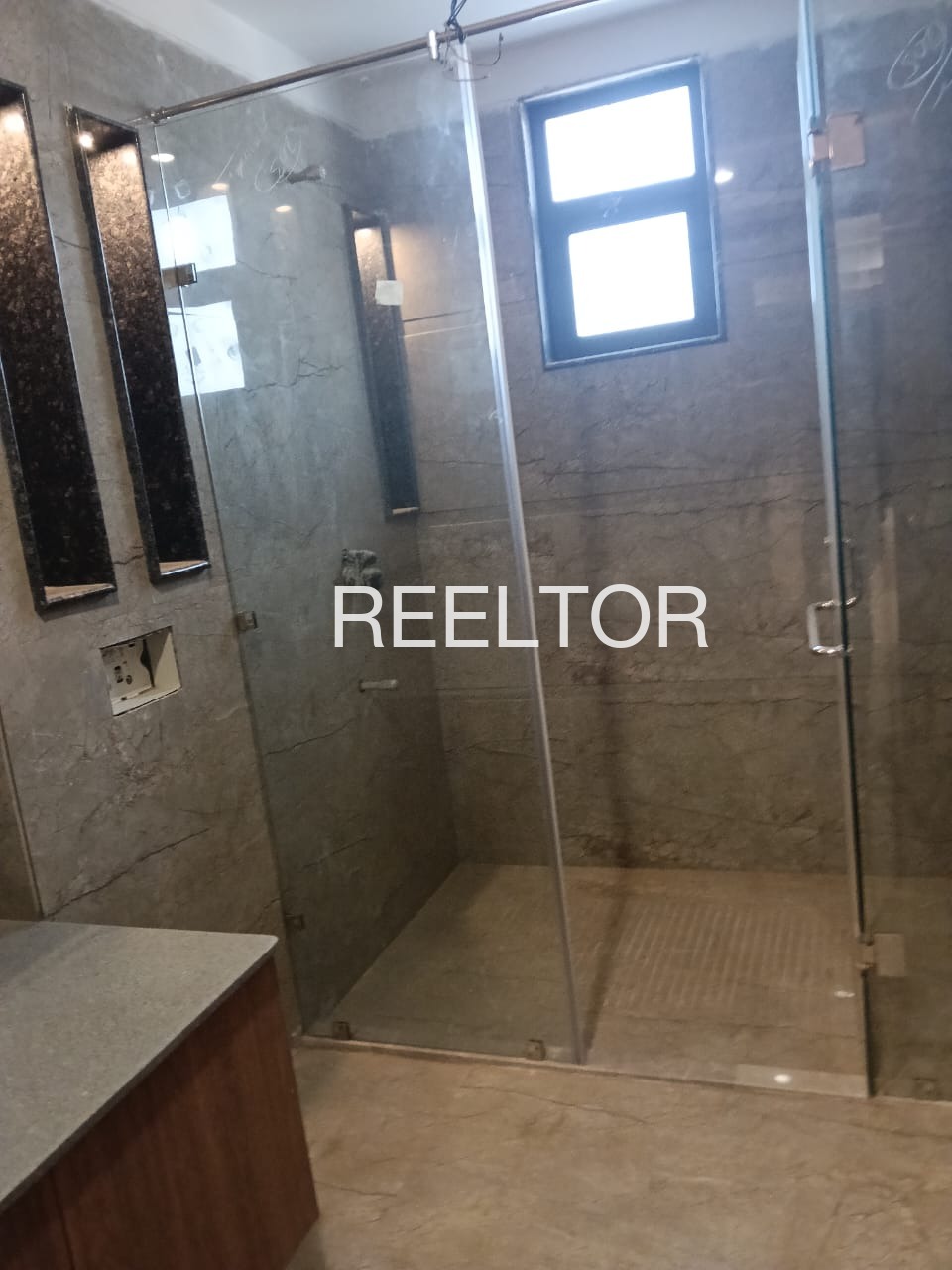 Shop For Sale In Shari Arni