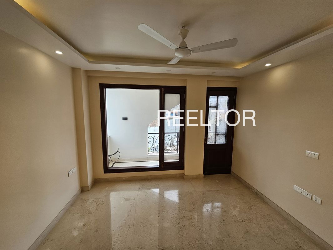 Shop For Rent In Kurla East