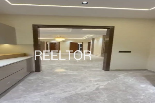 Shop For Sale In Poolakkaparambu Colony Alathur