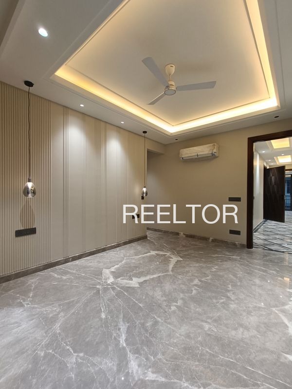 Shop For Rent In Mandoora Tral