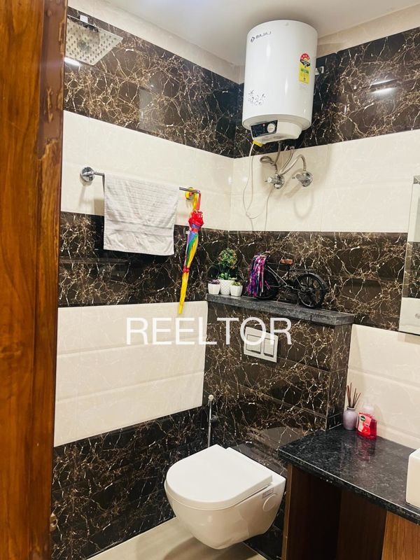 Shop For Sale In Kunde Uran