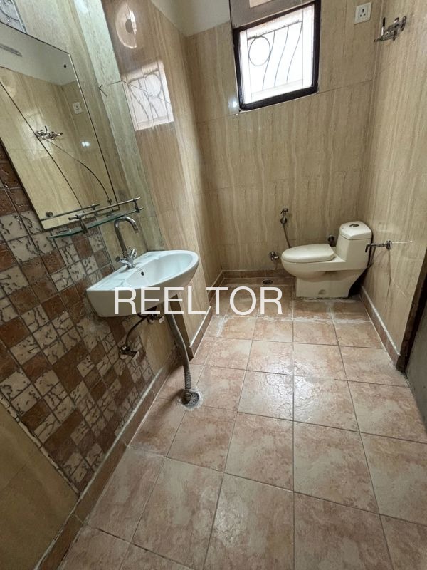 Shop For Rent In North Campus Civil Lines