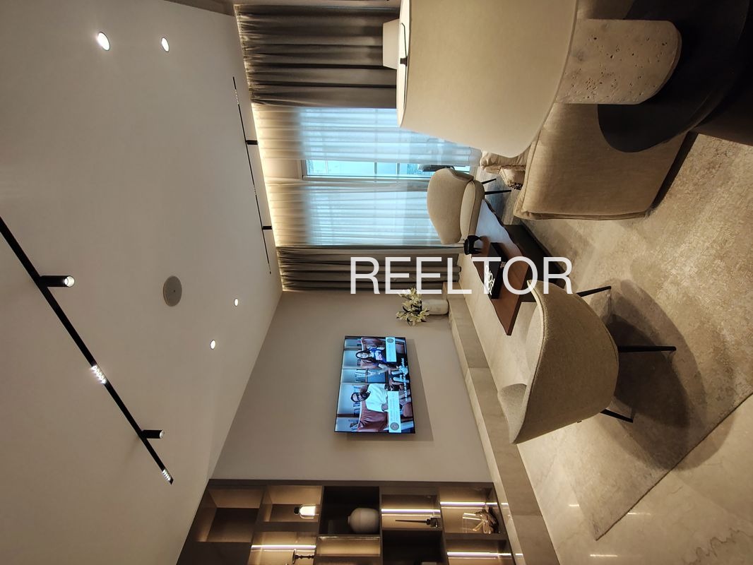 Shop For Sale In Kunde Uran