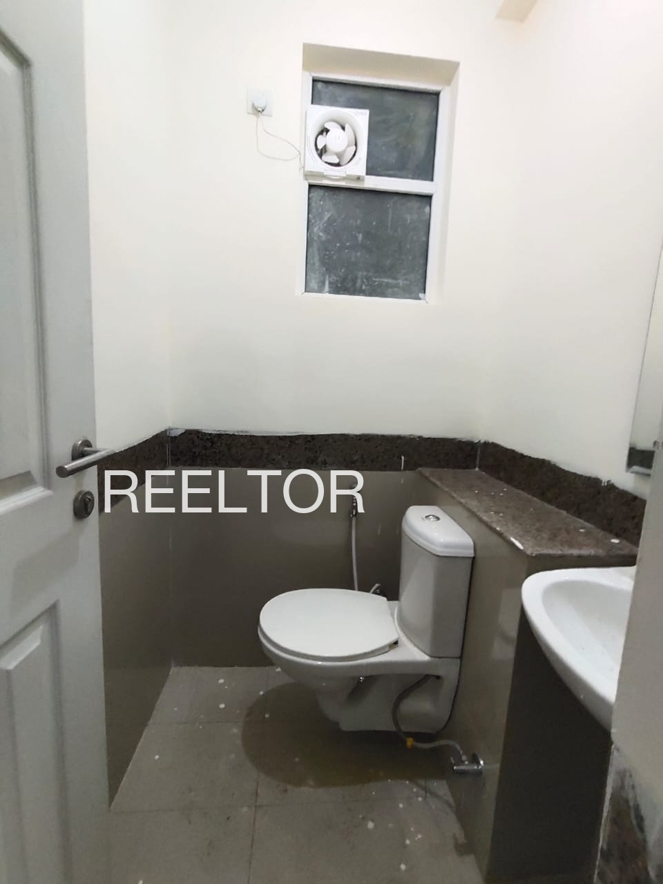 Shop For Sale In Raulali Murhu