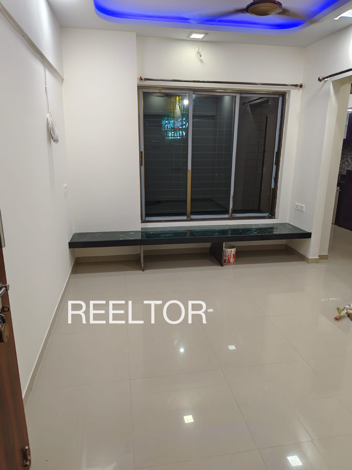 Shop For Rent In Renthapat Parajang