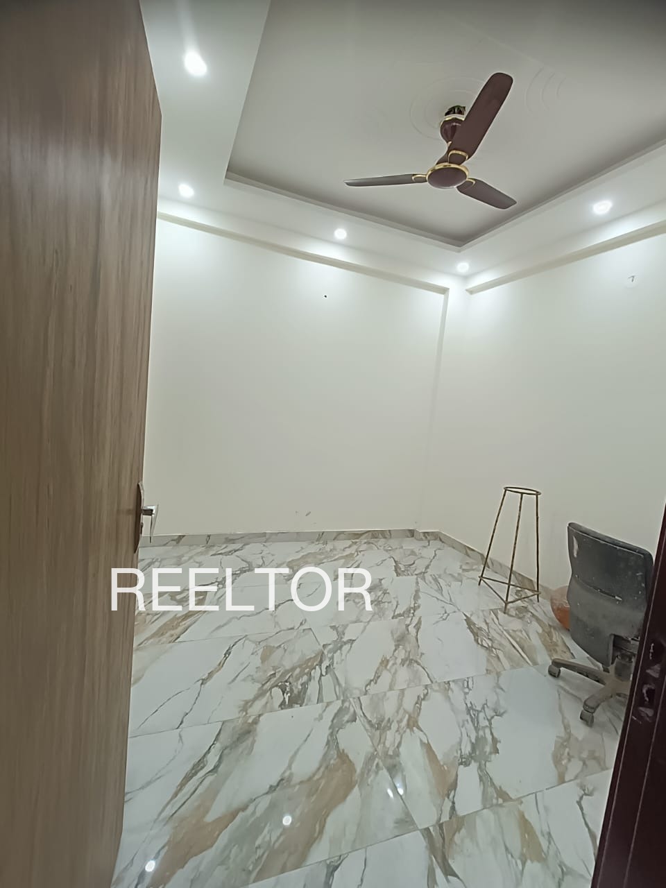 Shop For Rent In Bangasi Chandrapur