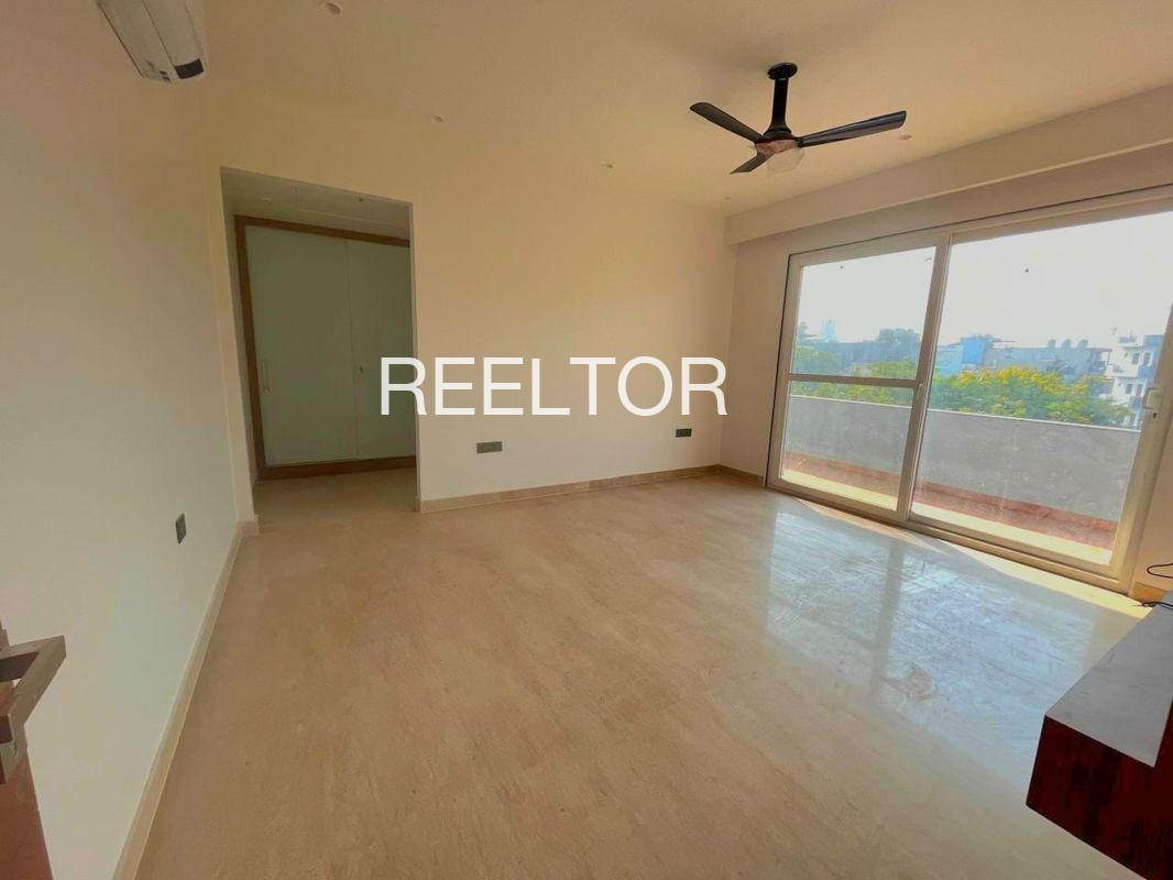 Shop For Rent In Sanchai Bina