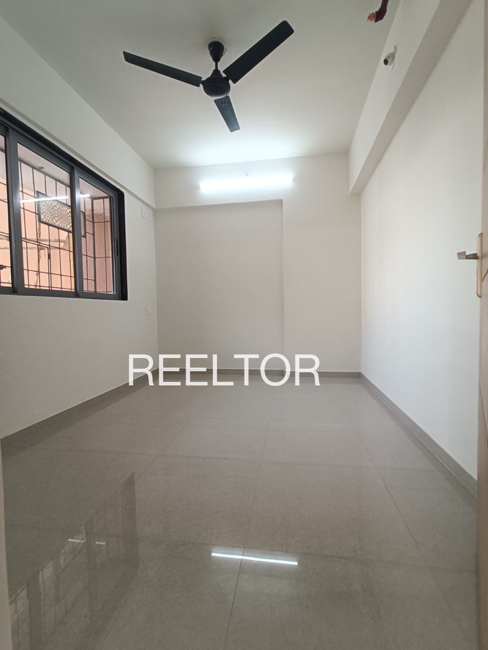 Shop For Rent In Chhui Amarwara
