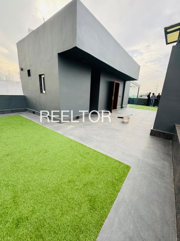 Shop For Rent In Sambroo Pampore