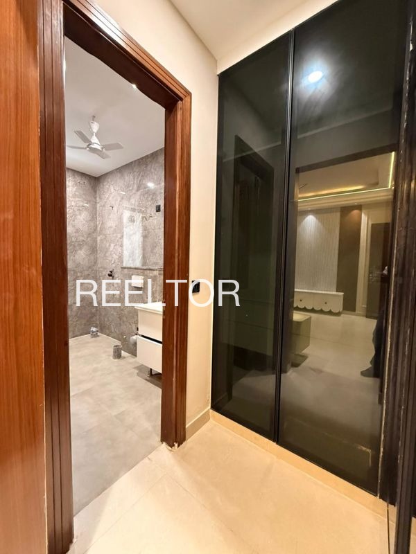 Shop For Rent In Khurmabad Lateri