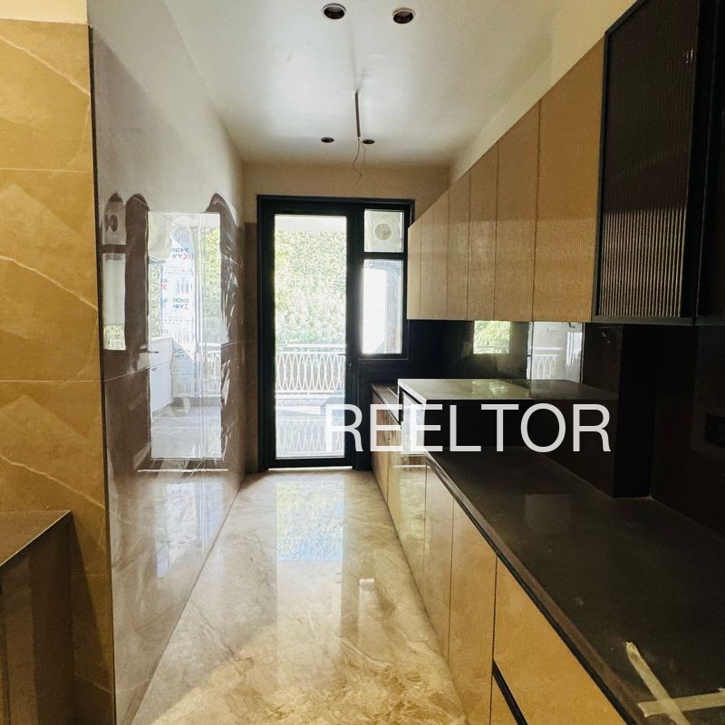 Shop For Sale In Kensar Doda