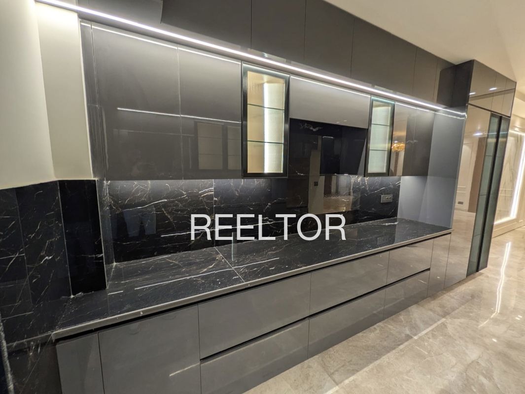 Shop For Sale In Bahadurpur Datia