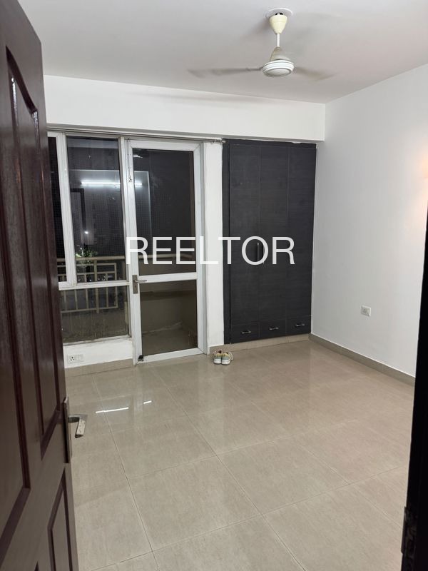 Shop For Rent In Sagra Huzur