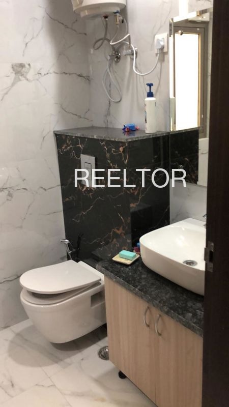 Shop For Sale In Semri Shahbad