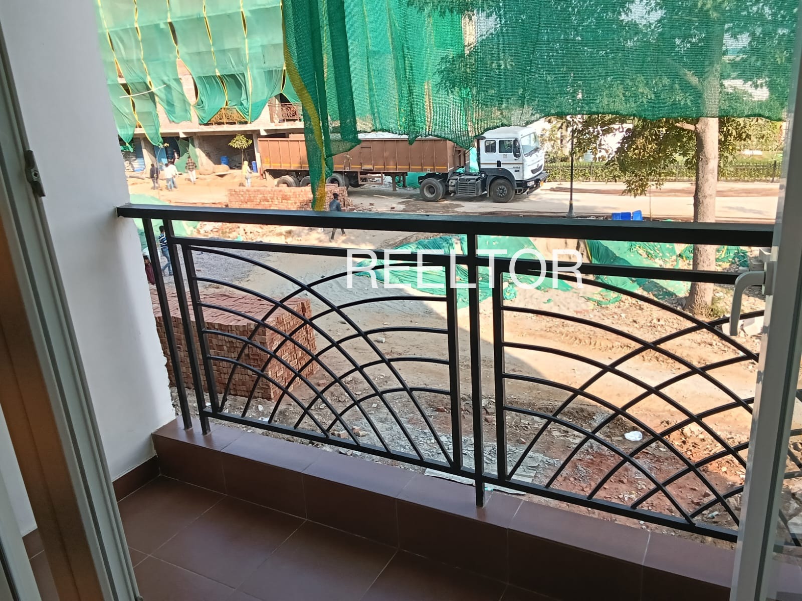 Shop For Sale In Chaba Guhla