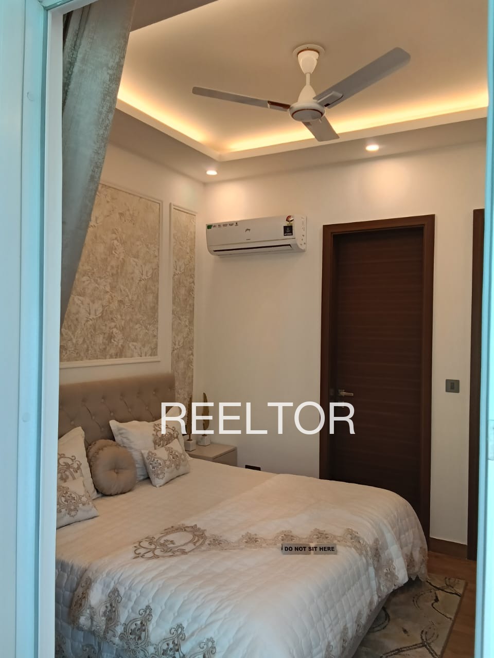 Shop For Sale In Parerbathan Barhait