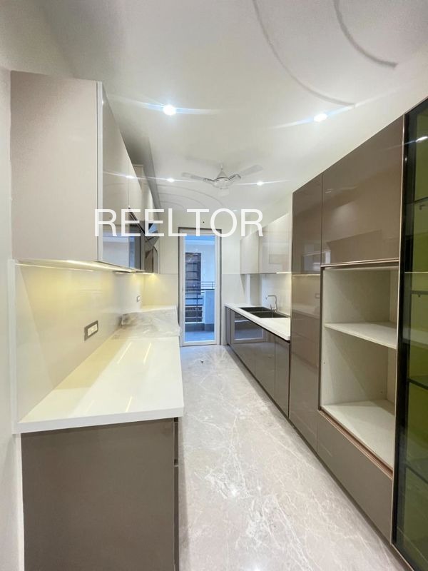 Shop For Sale In Kunde Uran