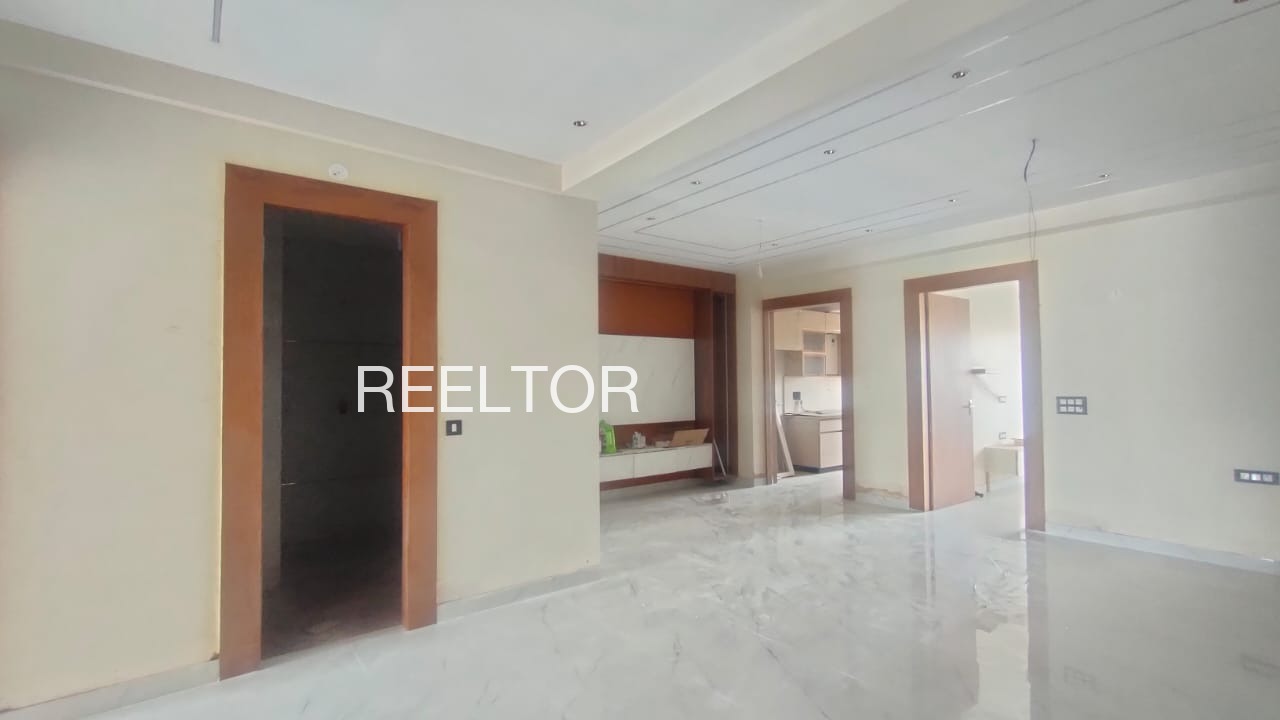 Shop For Sale In Pahuni Mohadi