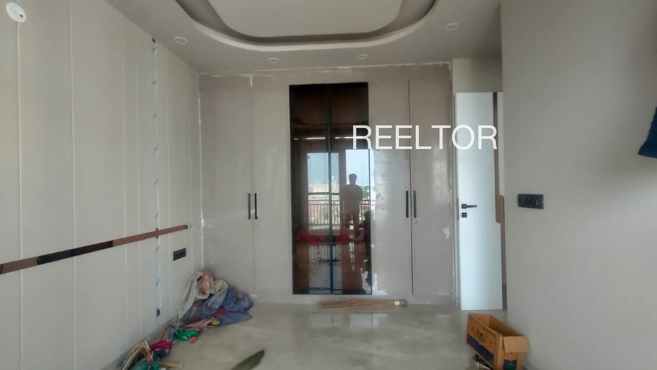 Shop For Rent In Ghasola Dadri