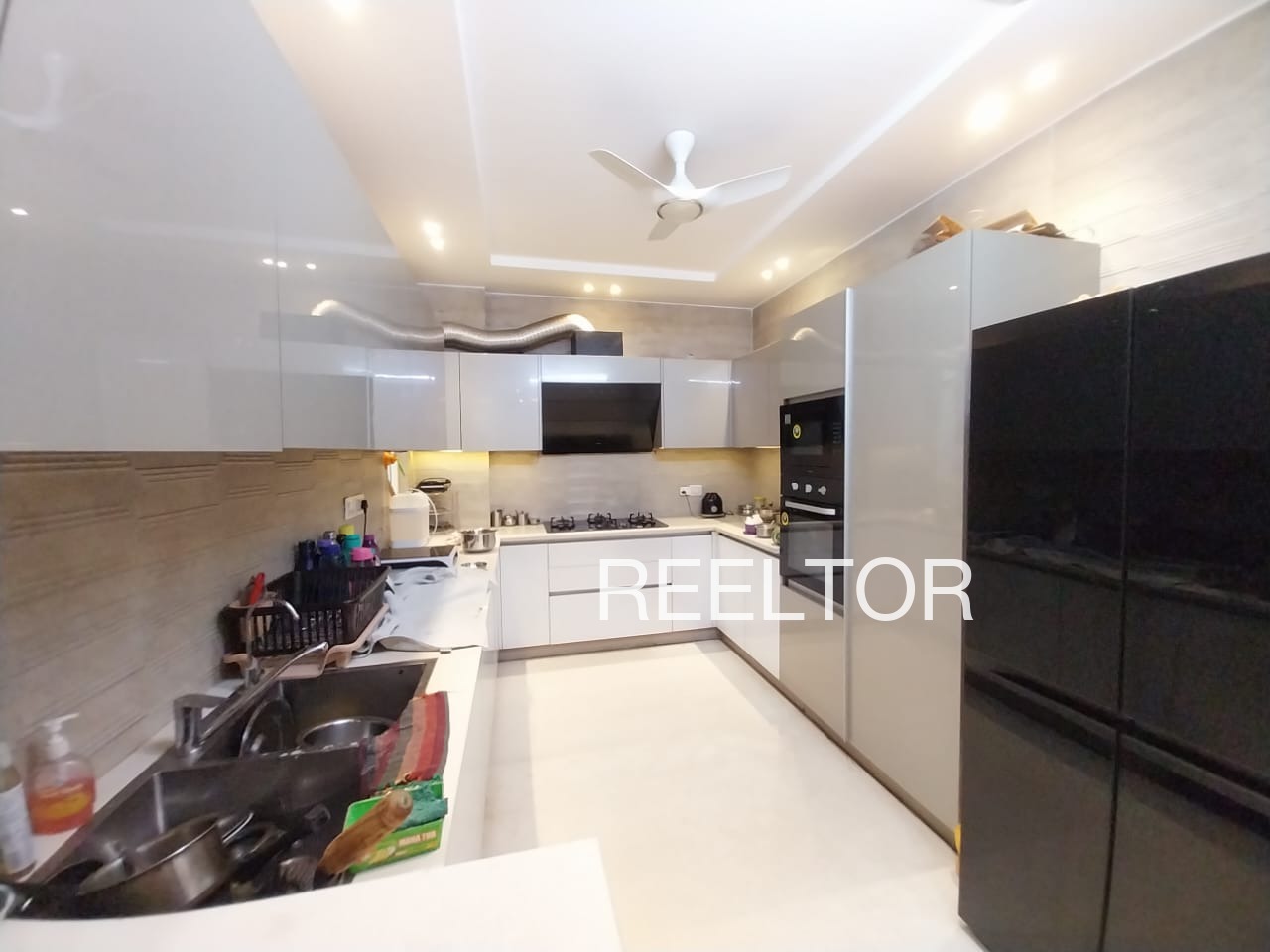 Shop For Sale In Jaklni Pratapnagar