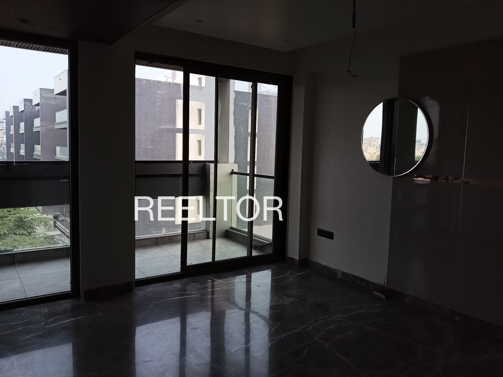 Pearl Court Ramprastha Greens Vaishali Rent