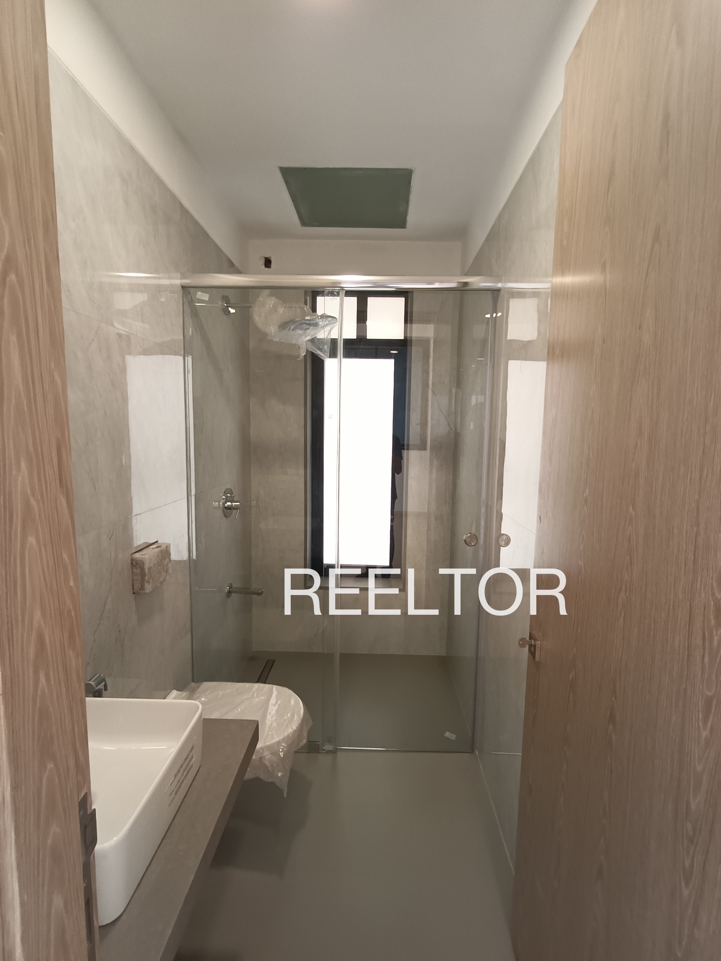 Shop For Rent In Semeria Jonk