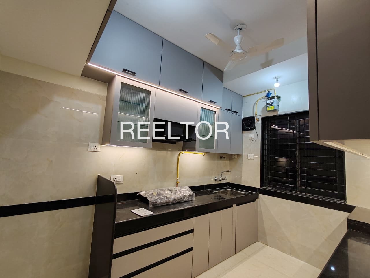Shop For Rent In Manningal Thodi Colony Ottappalam