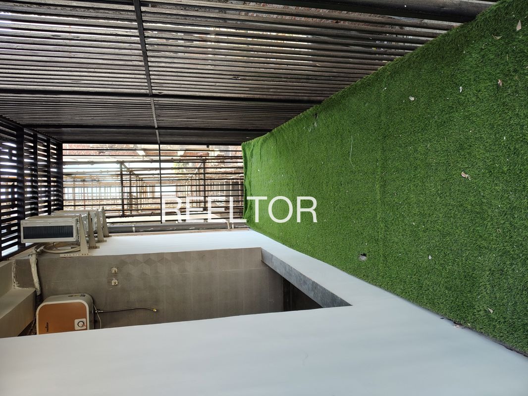 Shop For Sale In Heman Ramban