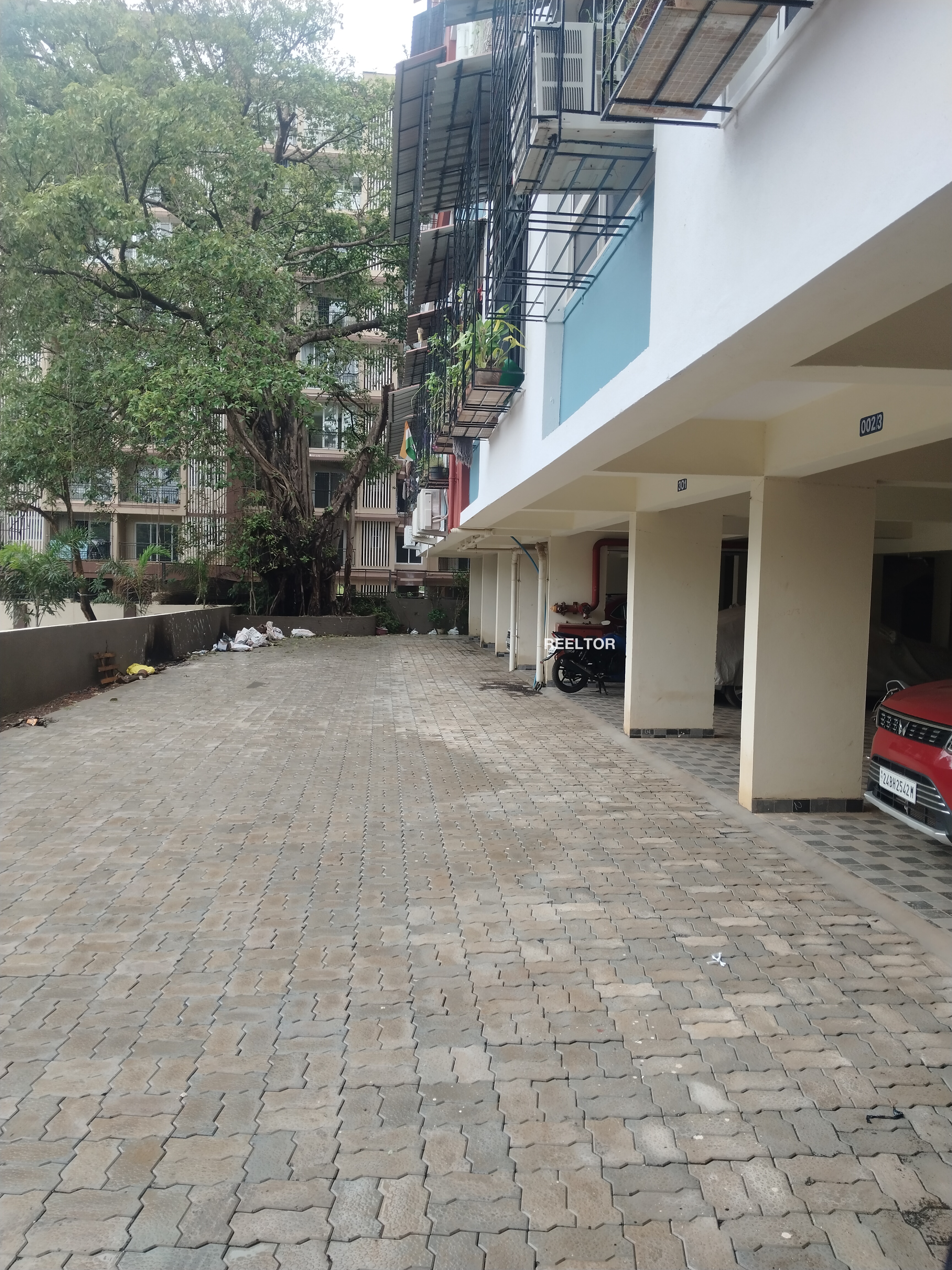 Flat For Sale In Kuttikaradu Mettur