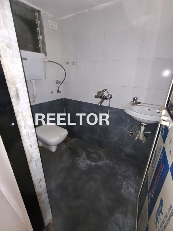 Flat For Sale In Torali Khanapurau