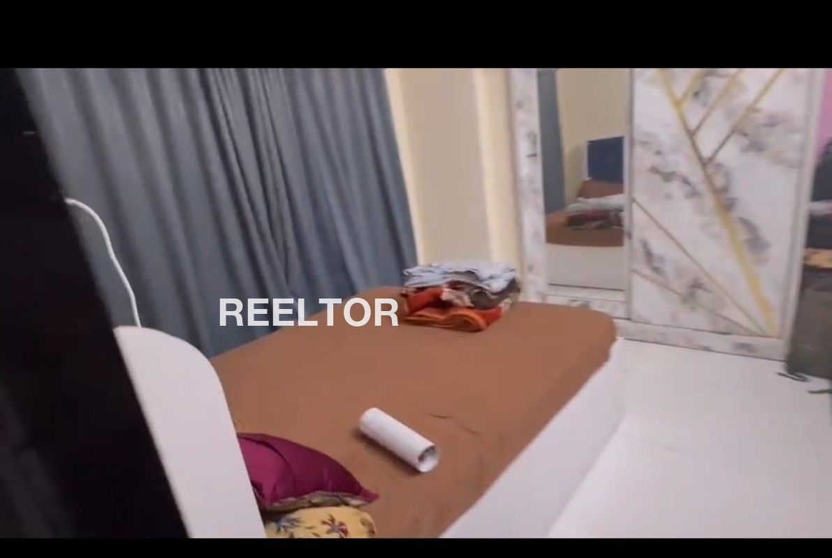 Flat For Rent In Azad Market Huzur